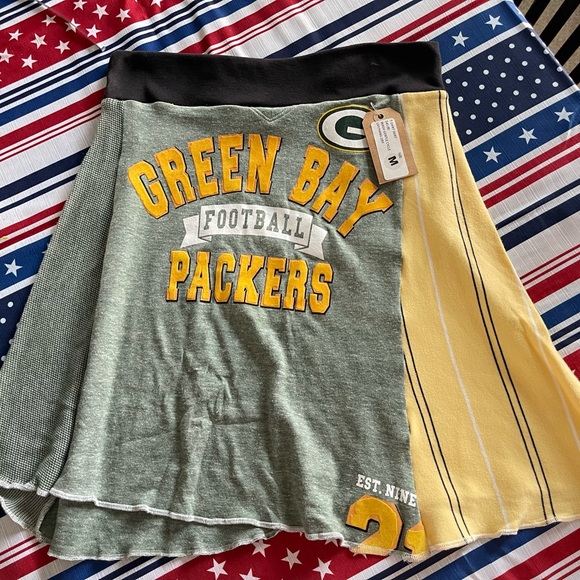 Hand Crafted Dresses & Skirts - Green Bay Packers Women's Skirt - Green and Yellow